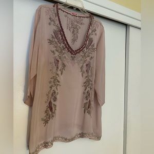Johnny Was XXL lilac embroidered long sleeve rayon v-neck top/tunic